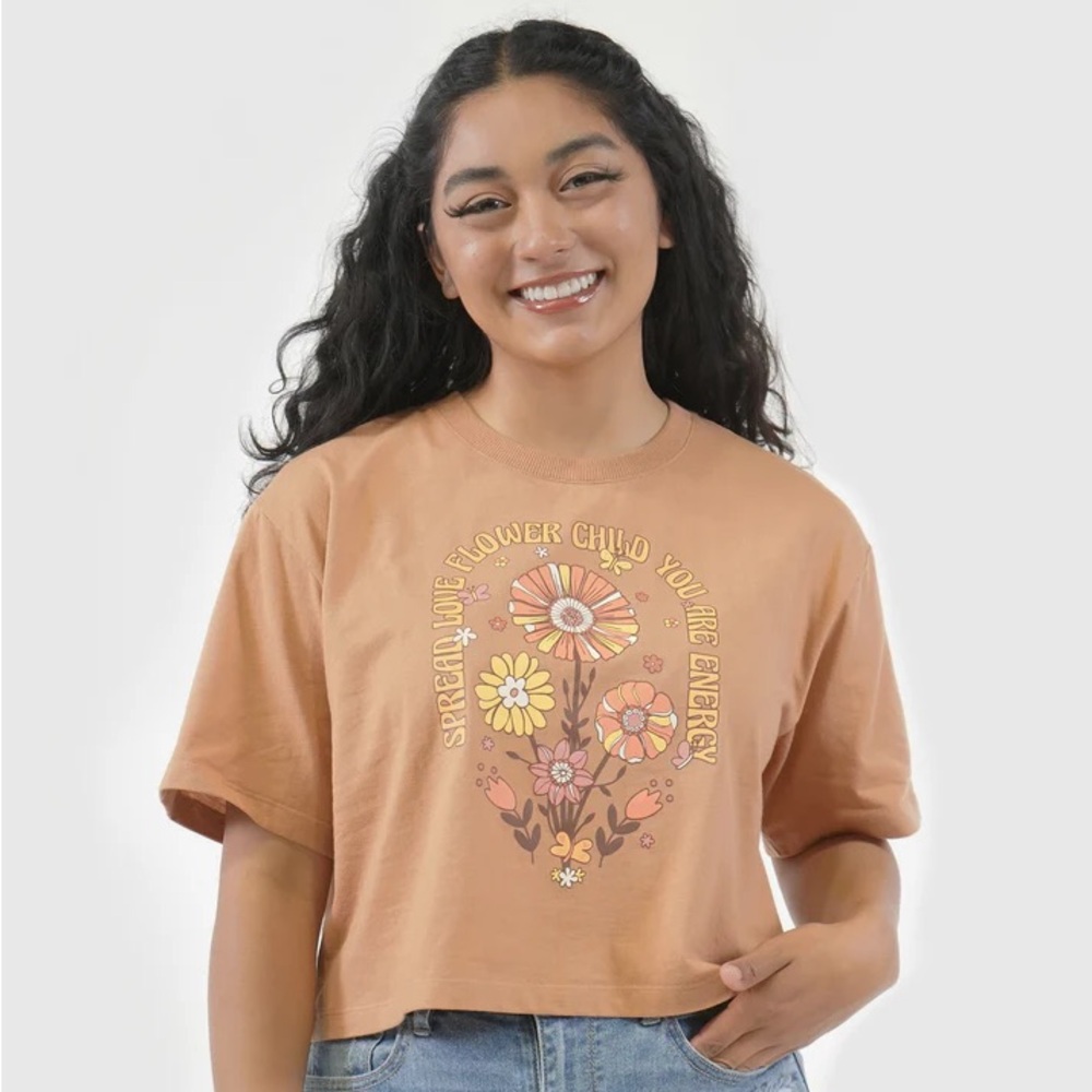 Belle Du Jour Light Brown Flower Power Retro Floral Flower Child Cropped T-shirt
